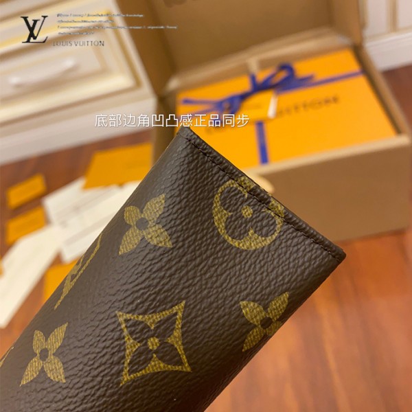 gucciaaa-38675-gallery-75467-b3ac4efb00410943 M47542 LV 正品級男女同款手包化妝包